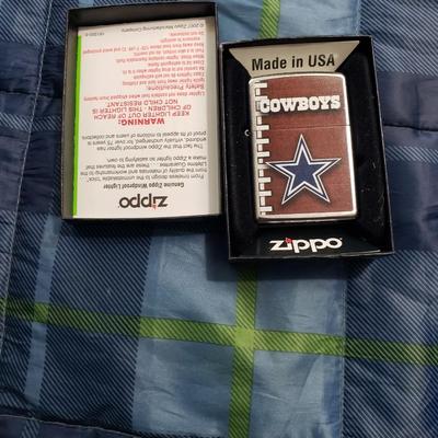 Dallas Cowboys zippo lighter in original box