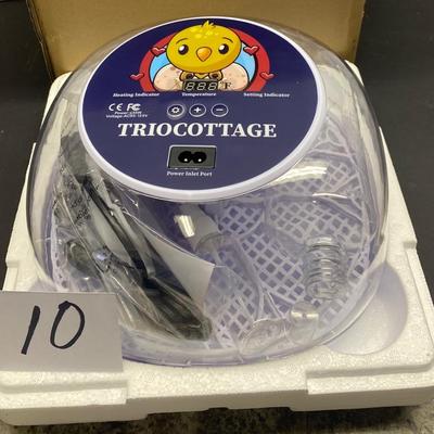 NIB Triocottage Egg Incubator