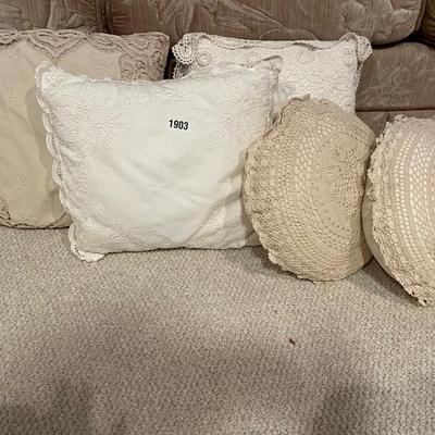 Decorative pillow asst