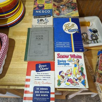 Vintage Cookbooks, Nesco