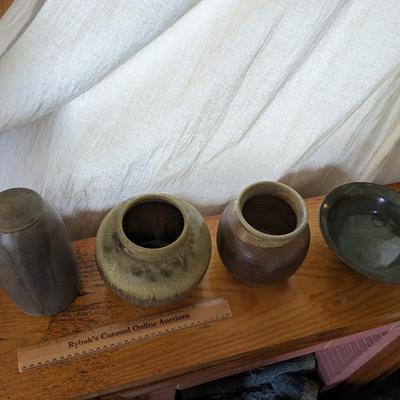 Set of 4 "Door Pottery" Containers