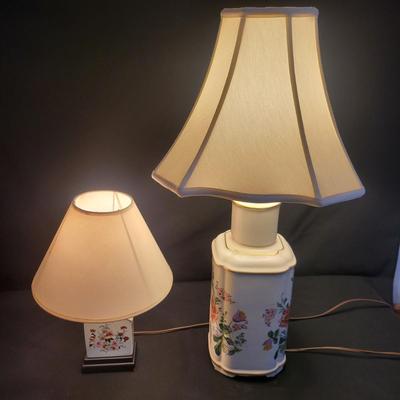 Two Ceramic Floral Lamps (K-DW)
