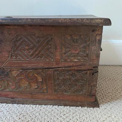Hand Carved Rustic Wooden Chest (UB3-SS)