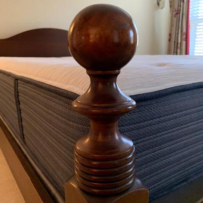 Queen Cannonball Style Bed Frame (UB3-KW)