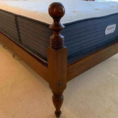 Queen Cannonball Style Bed Frame (UB3-KW)