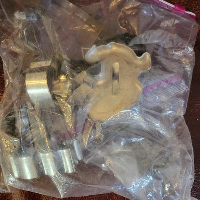 Large Assortment of Baking Accessories (K-DW)