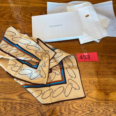 Scarves, nib