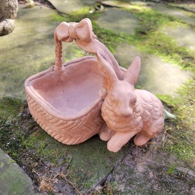 Rabbit Yard Art (BY-DW)