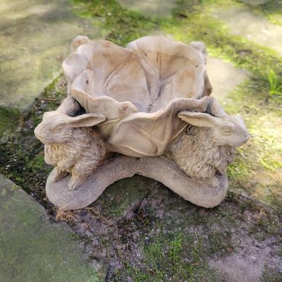 Rabbit Yard Art (BY-DW)