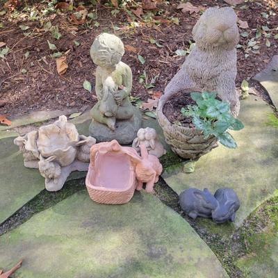 Rabbit Yard Art (BY-DW)