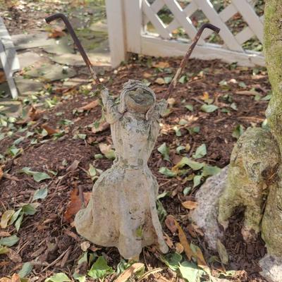 Cement Yard Art (BY-DW)