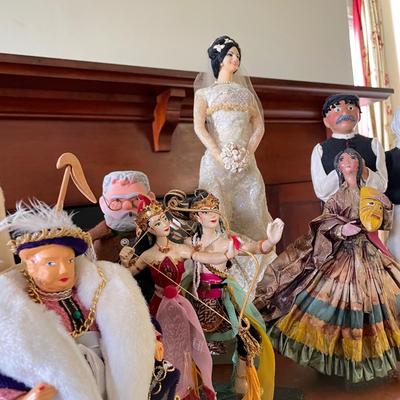 Large Collection of International Dolls (UB3-SS)