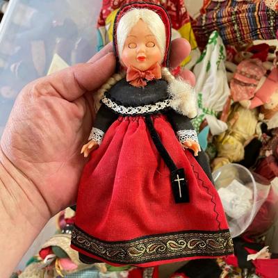 Large Collection of International Dolls (UB3-SS)