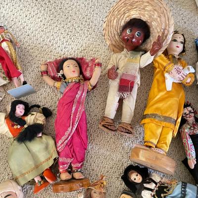 Large Collection of International Dolls (UB3-SS)