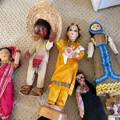 Large Collection of International Dolls (UB3-SS)