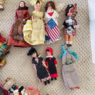 Large Collection of International Dolls (UB3-SS)
