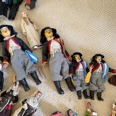 Large Collection of International Dolls (UB3-SS)