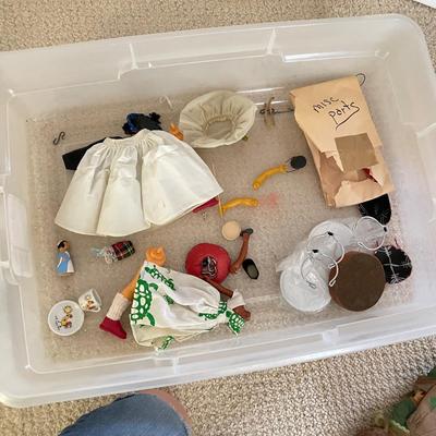 Large Collection of International Dolls (UB3-SS)