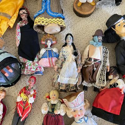 Large Collection of International Dolls (UB3-SS)