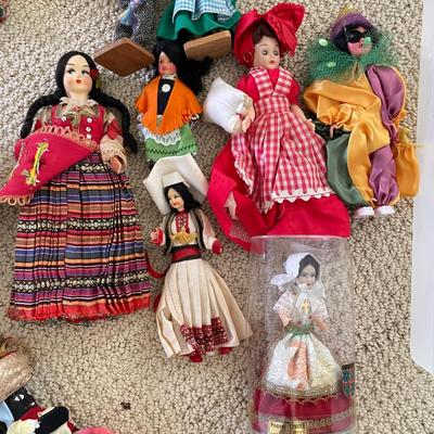Large Collection of International Dolls (UB3-SS)