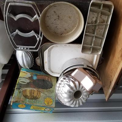 Vintage Bakeware
