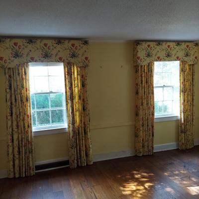 Floral Curtains w/ Cornices (LR-BBL)
