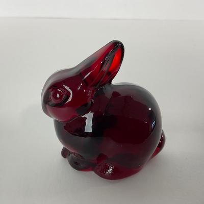 -34- HEISEY | By Dalzell Marked Ruby Red Baby Rabbit