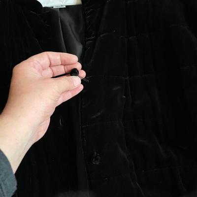 Cardigans and Business Tops Size Large (UB3-SS)