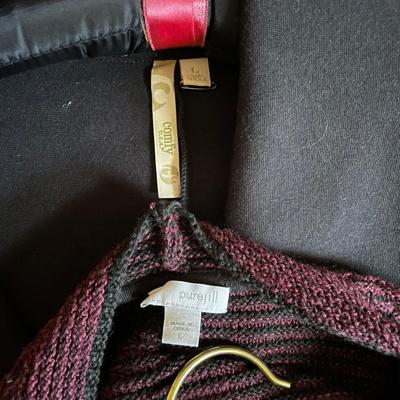 Cardigans and Business Tops Size Large (UB3-SS)