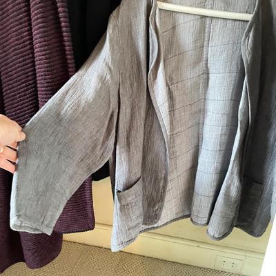 Cardigans and Business Tops Size Large (UB3-SS)