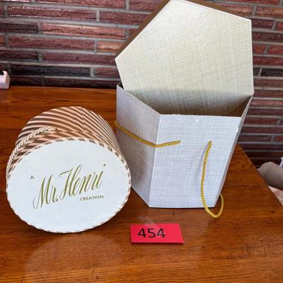 2 hat boxes