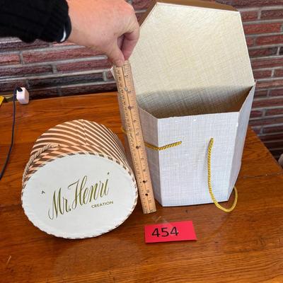2 hat boxes