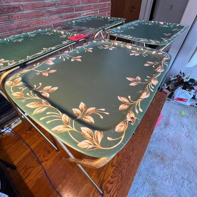 Set of 4 vintage metal TV trays