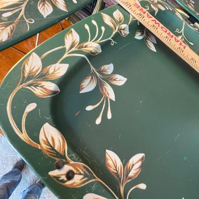 Set of 4 vintage metal TV trays