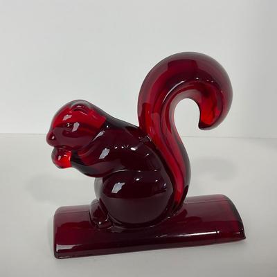 -51- NEW MARTINSVILLE | Ruby Red Squirrel Bookend