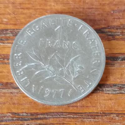 LOT 44 1977 FRENCH COIN