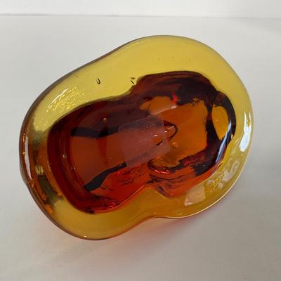 -67- VIKING | Mid Century Amber Crouching Rabbit