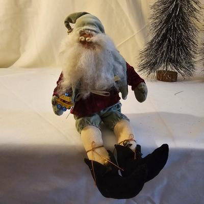 Decorative Santas & Trees  (L-JS)