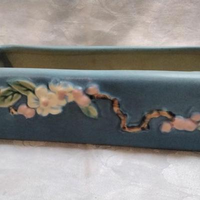 1948 Roseville Pottery Blue Apple Blossom Planter Box 368-8