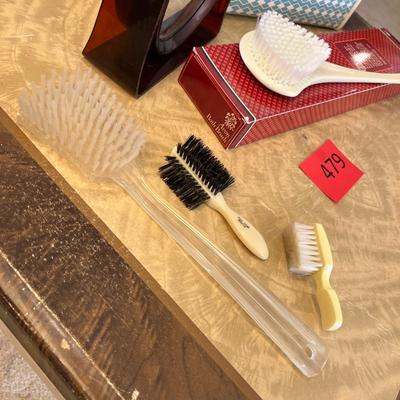 Lot of personal grooming supplies