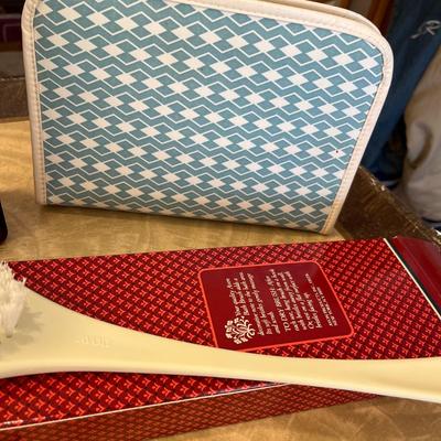 Lot of personal grooming supplies