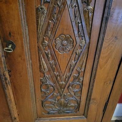 Carved Wood Cabinet (BR-DW)