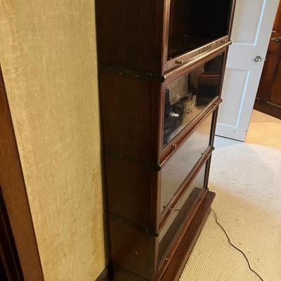 Lawyers Bookcase Display Cabinet (UB-MK)