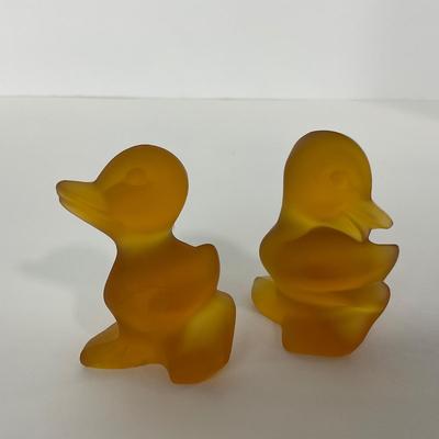 -77- FOSTORIA | Crystal Frosted Amber Momma Duck & Ducklings