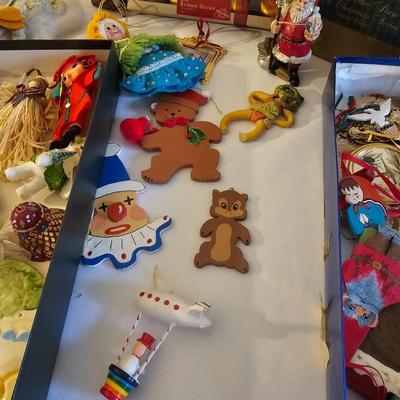 Mega Ornament Assortment  (L-JS)