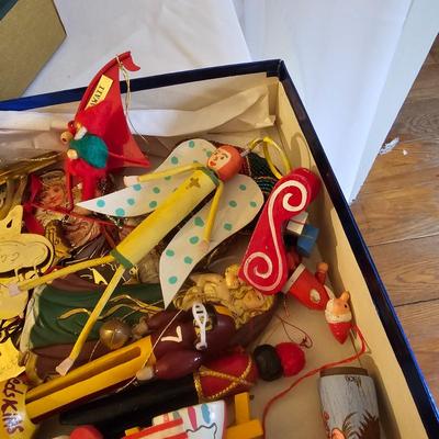 Mega Ornament Assortment  (L-JS)