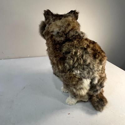 REALISTIC LIFE SIZE CAT MADE OF RABBIT FUR?