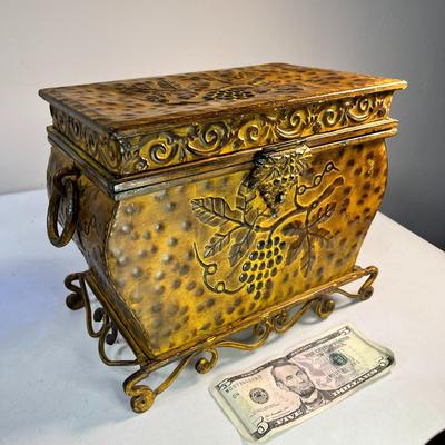 OLD WORLD STYLE BOMBAY SHAPED METAL CHEST