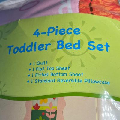 TODDLER BEDDING SET: BEDSPREAD, TOP & BOTTOM SHEET, PILLOWCASE- NEW IN PKG.