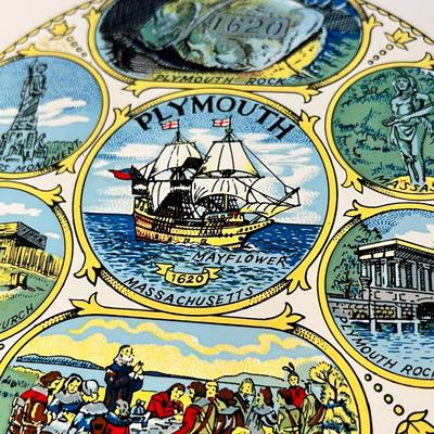 SOUVENIR COLORFUL CERAMIC TRIVET/TILE PLYMOUTH MASSACHUSSETS NEW IN PKG.